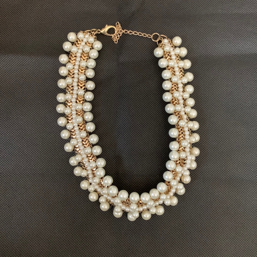 Pearl detail choker length necklace in gold finish